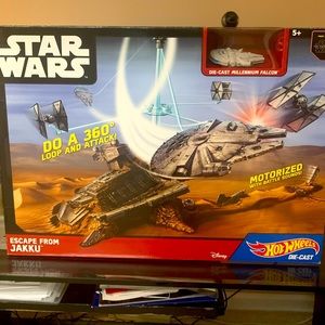 Star Wars Escape from Jakku Motorized battle station